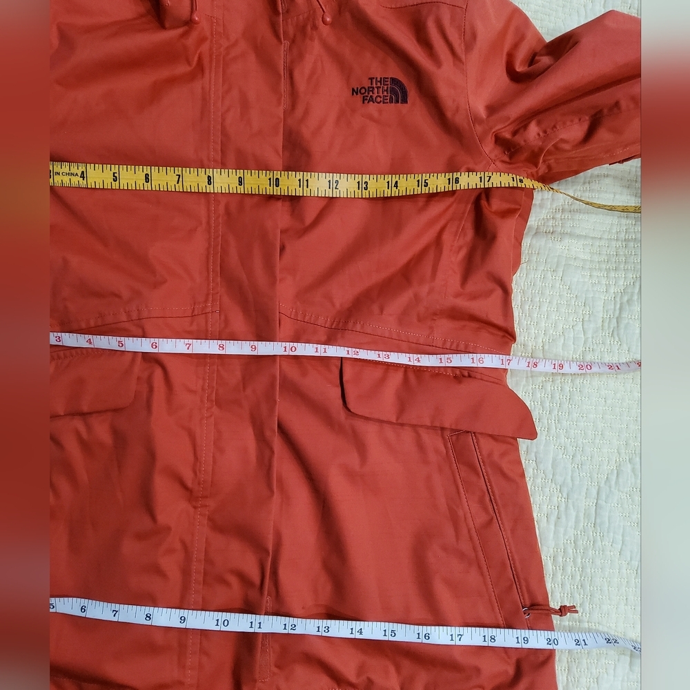 The North Face Red Monarch Triclimate Hooded Jacket Size SP - Picture 13 of 13